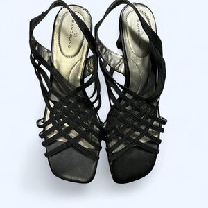 Bandolino strappy cage silhouette sculpted 2-inch heels. Women’s size 9.5M.